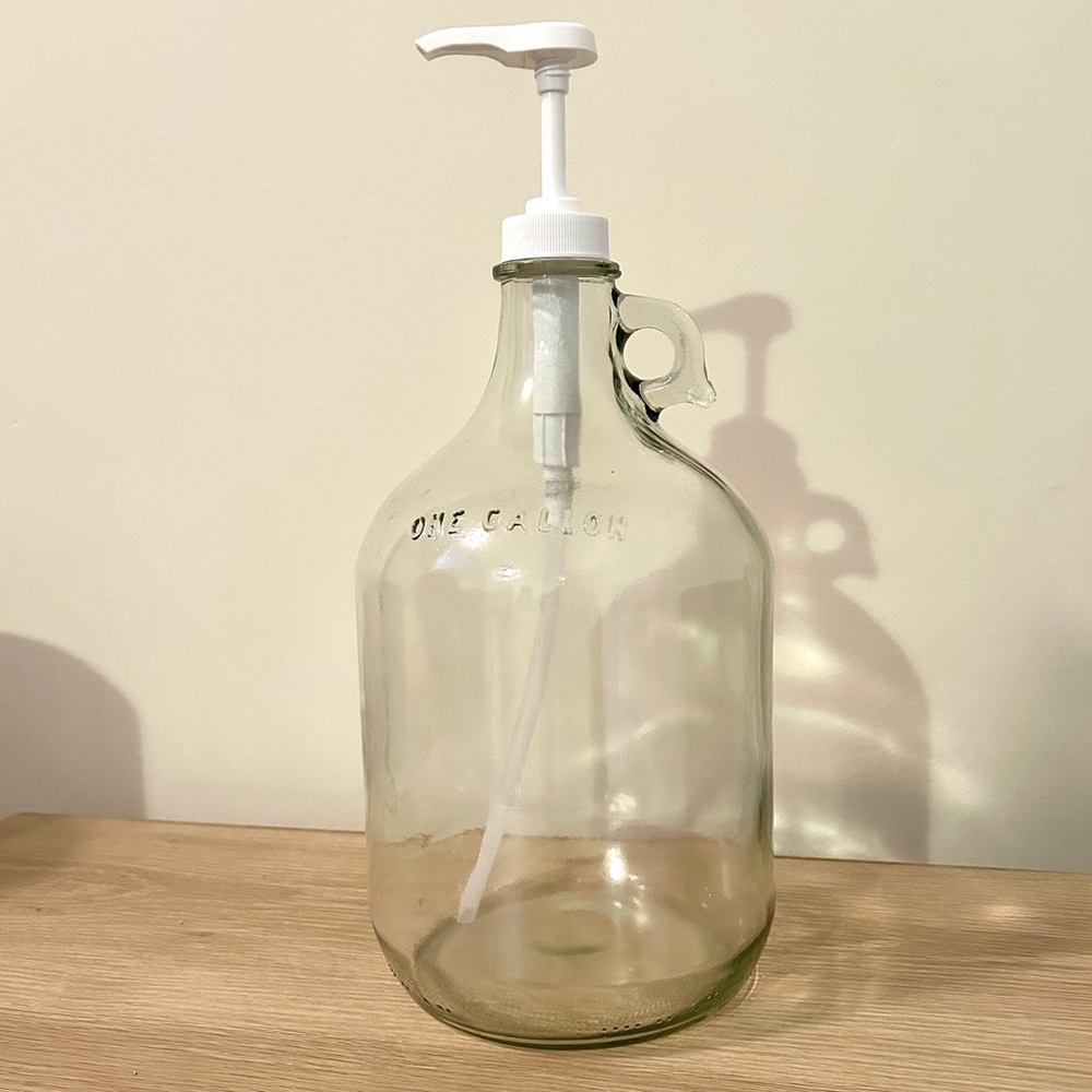 1 Gallon Clear Glass Jug Dispenser with Pump